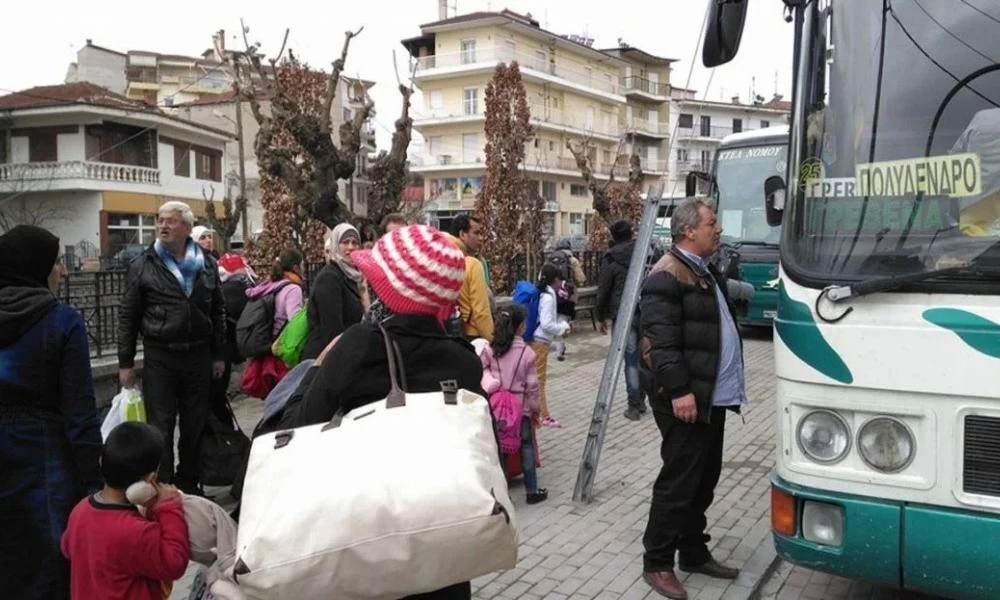 Στα "πράσα" πιάστηκε κύκλωμα πλαστογράφων που νομιμοποιούσε μετανάστες